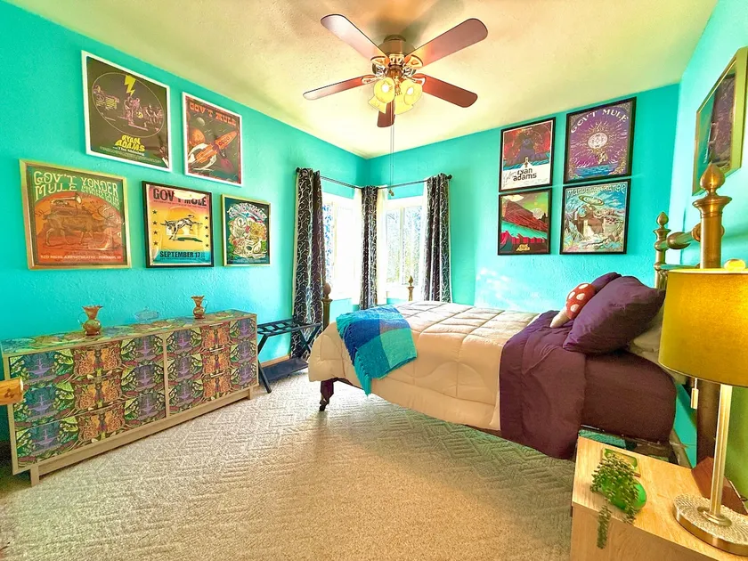 Charming Eclectic Oasis * Fenced Yard + Fire Pit - Image 1