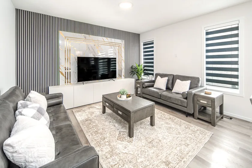 Near Airport | 6 Beds | 3.5 Bath | Garage | AC - Image 1