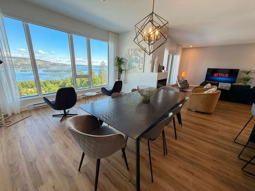 204 - Luxury Obsidian Condo - Elegance & Pool - Image 1