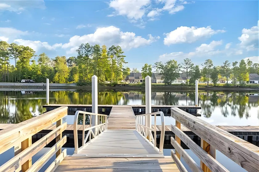 Lux 3br Oasis: Fishing Pier, Pool, Beach Access - Image 1