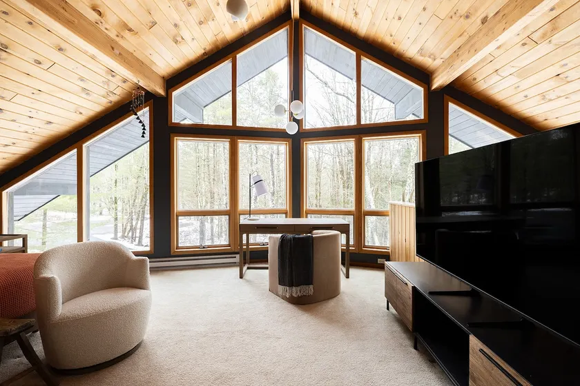 Spacious Family Retreat, A/C, Arcade, EV-Charger - Image 1