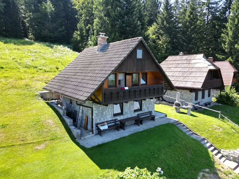Private Forest Cabin with Epic View - Image 1