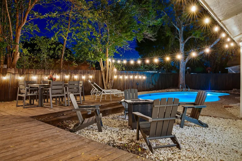 Relax & Revive Poolside Haven - Pet Friendly! - Image 1