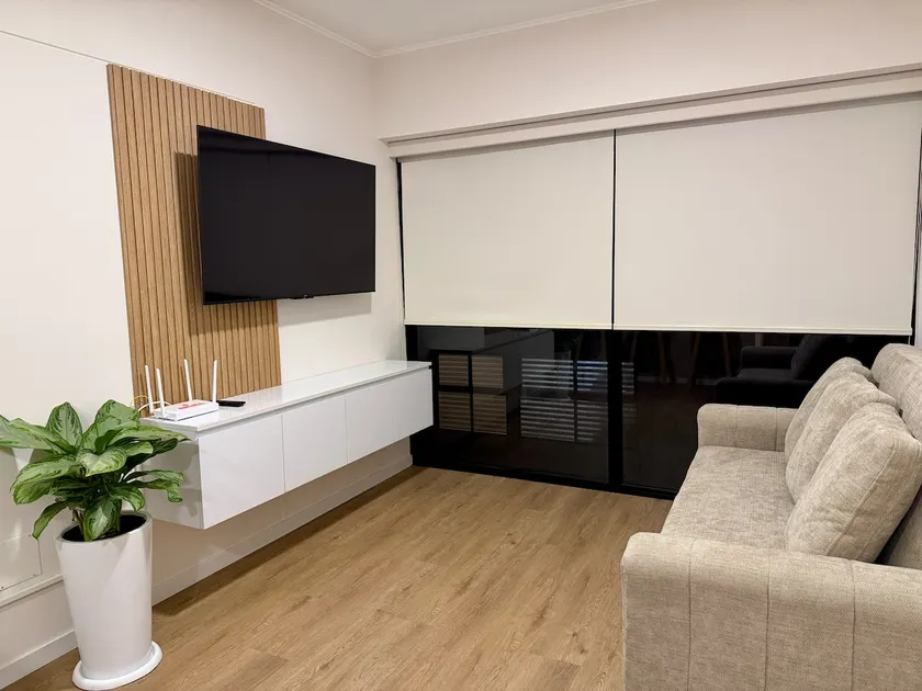 14th Floor Luxury Apartment + Washer + Desk - Image 1