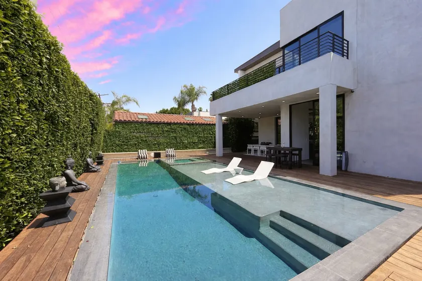 Modern Muse Mansion w/ Arcade, 360 Rooftop, & Pool - Image 1