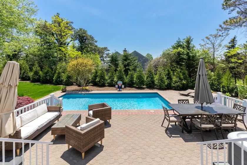 Higher Hilltop: Pool + Hot Tub + Private Beach - Image 1