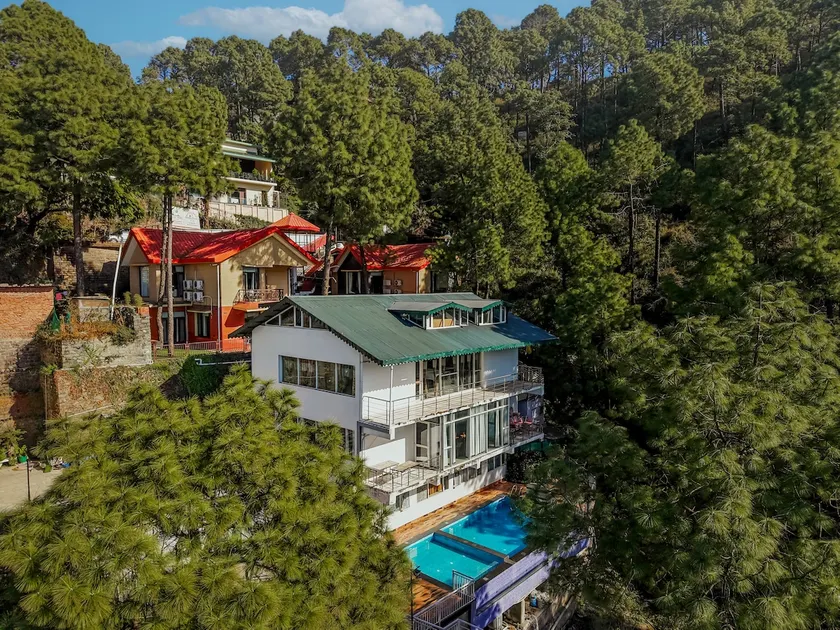 Elivaas View Retreat W/ Garden Lounge & Pool - Image 1