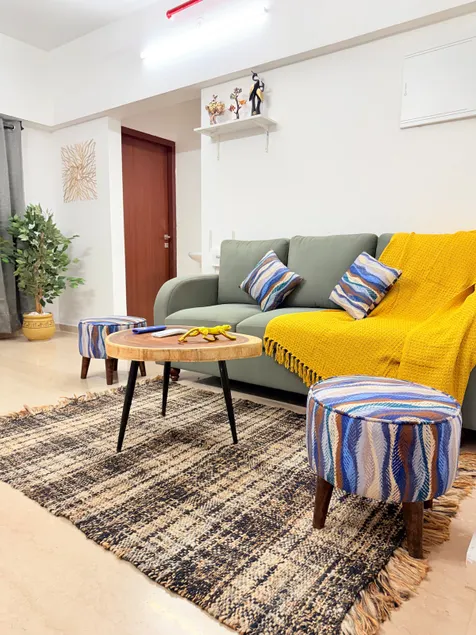 Luxurious 2bhk top floor near Nesco - Image 1