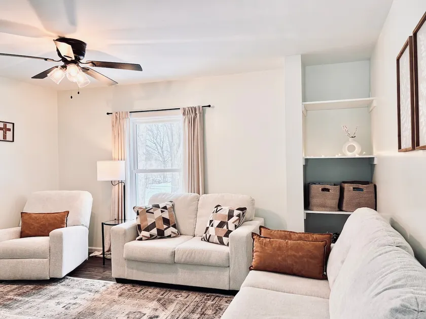 Country Cottage — Near Frankenmuth - Image 1