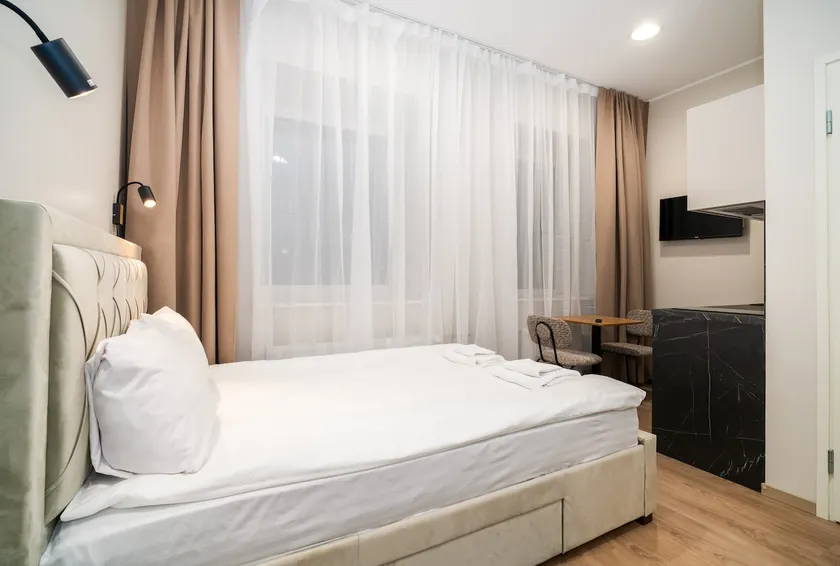 Airport-Bus - 13 North Studios - Apartment 1 - Image 1