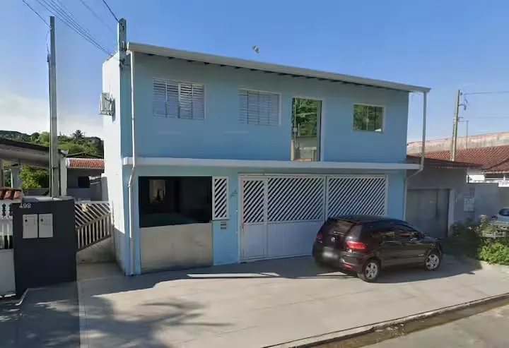 Casa completa com garagem - Image 1