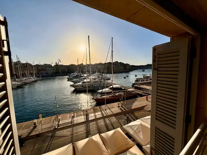 Birgu Seafront 3 Bedroom Apartment - Image 1