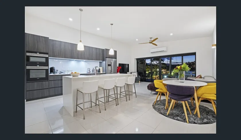 The Marina Penthouse Bellerive Quay - Image 1