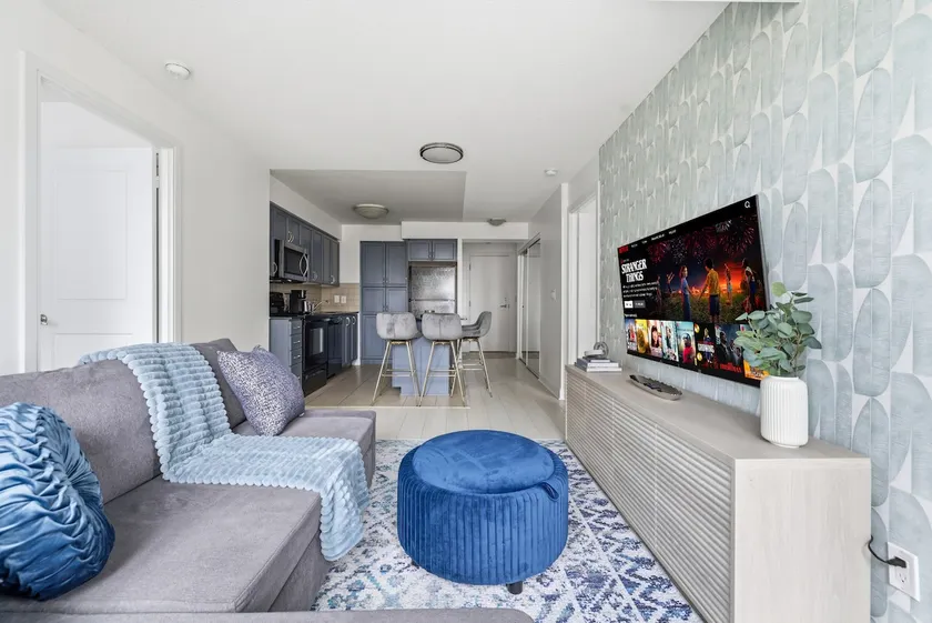 Designer 2BR • King Suite • Rare 2 Parking • YYZ - Image 1