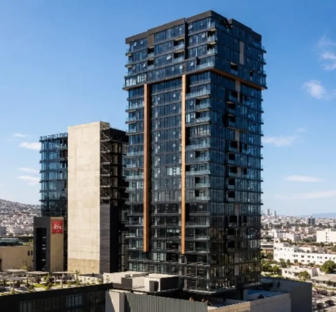 Cosmopolitan 16th Floor | View + Parking | Zona Río - Image 1