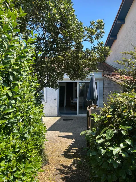 Beach House at the foot of the Dunes - Image 1