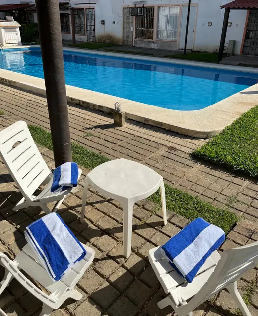 Villa sleeps 6 - Image 1