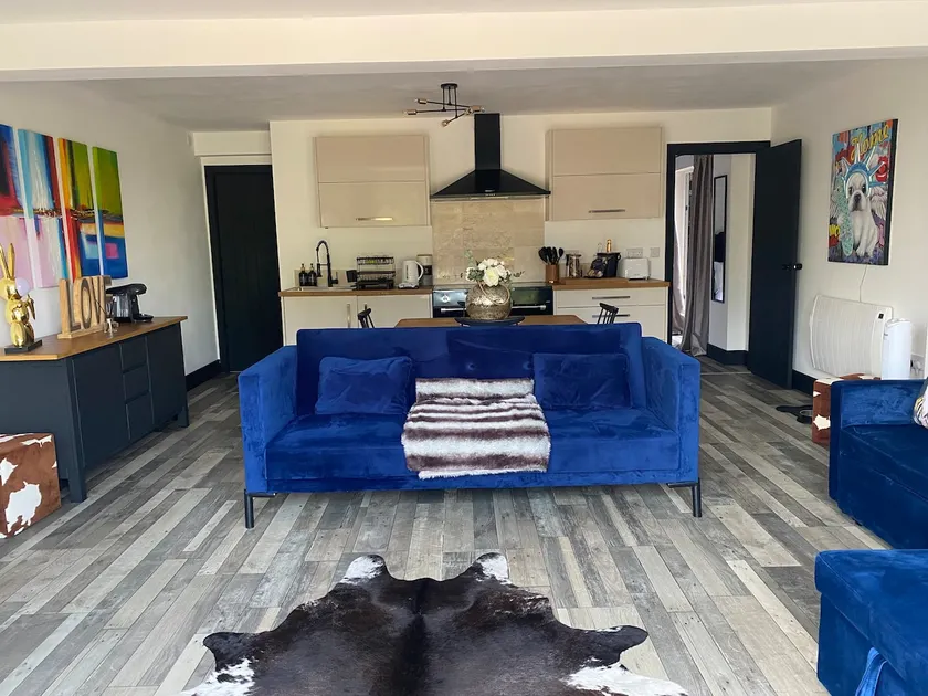 Escape it all to the Lodge in Bewdley. - Image 1