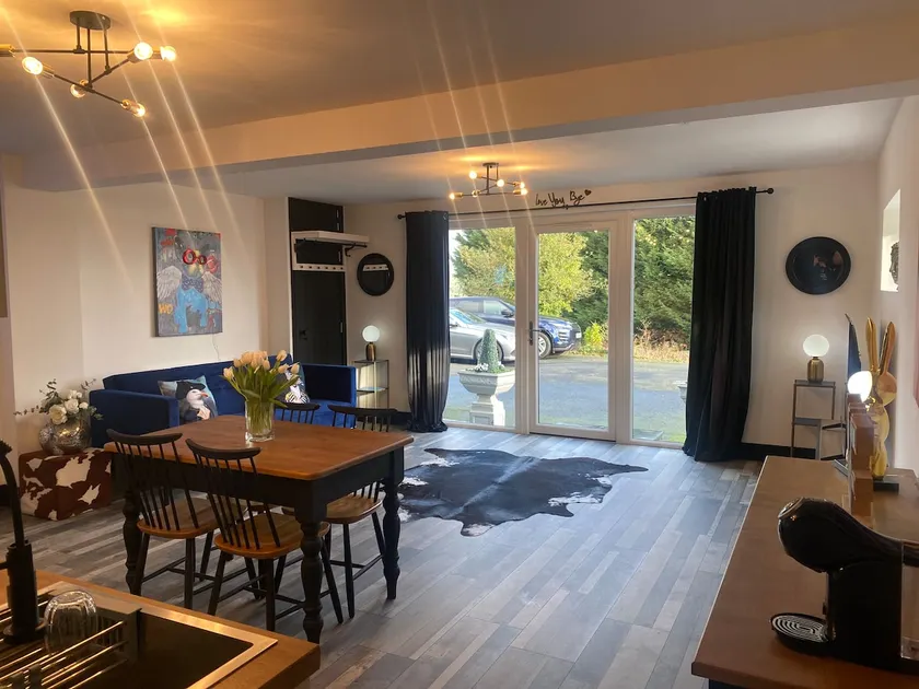Escape it all to the Lodge in Bewdley. - Image 1