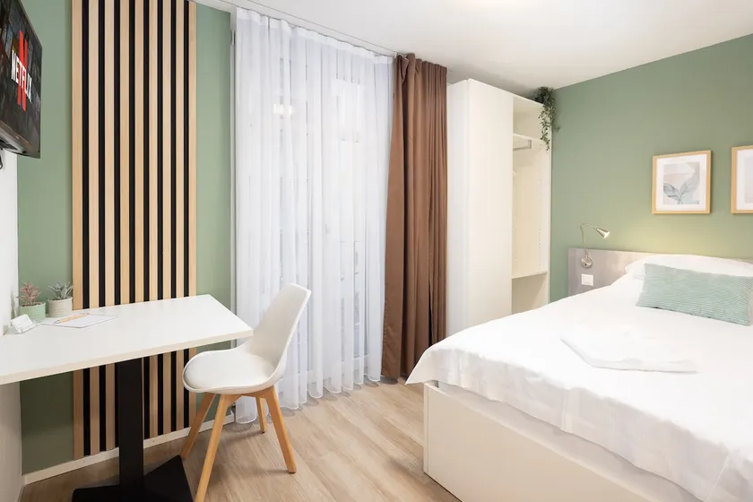 STAYY Nº7 Suites & Studios - Premium Apartments 24h Self Check-in - Image 1