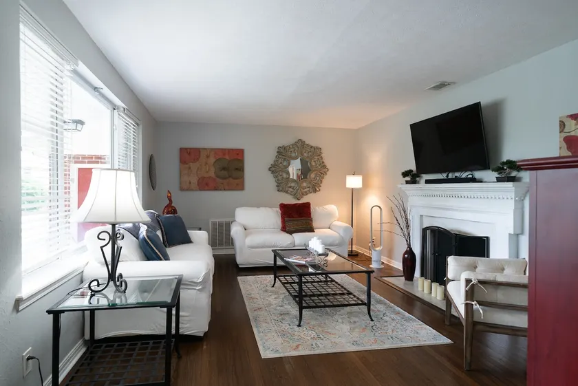 Private Jacksonville Getaway Near San Marco Square - Image 1