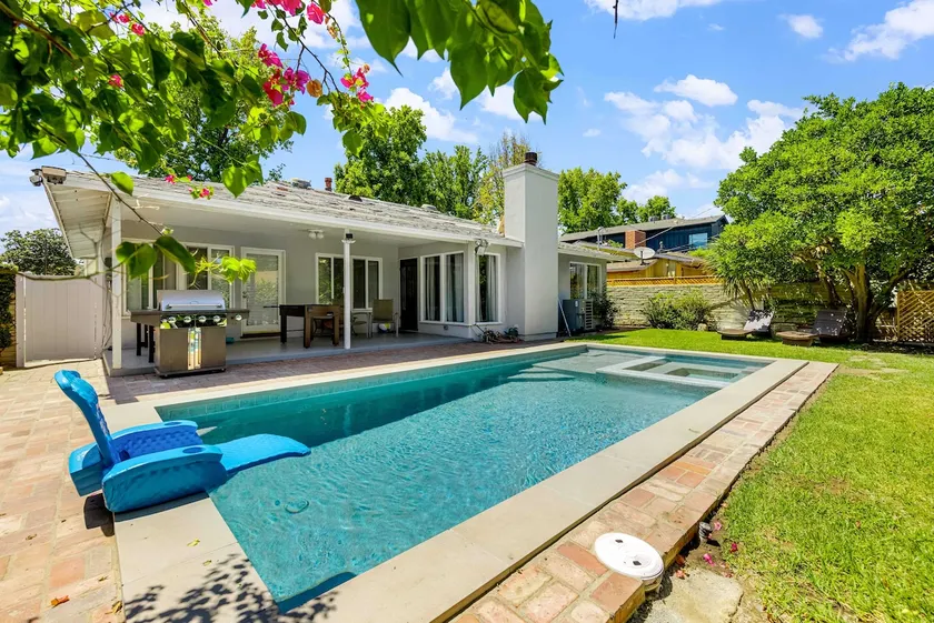 Renovated Home by Universal Studios + Noho - Image 1