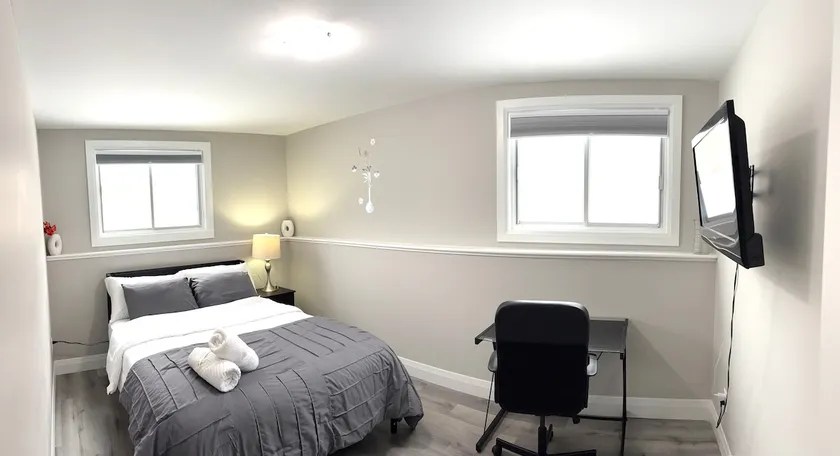 Cozy apartment near DT/St-Laurent - Wi-fi, Parking - Image 1