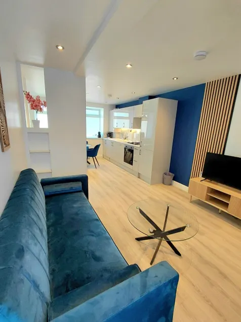 Blue Door Apartments - Image 1