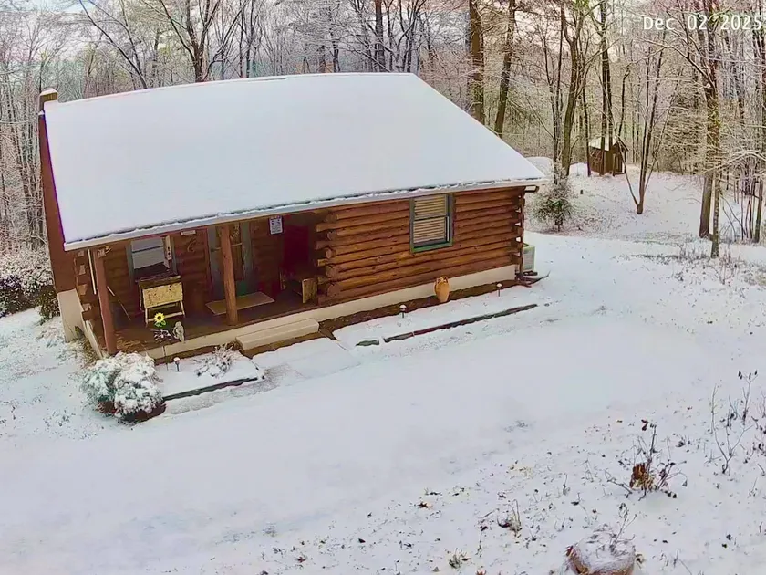 Zach's Ridge Cabin located in South Central, PA. - Image 1