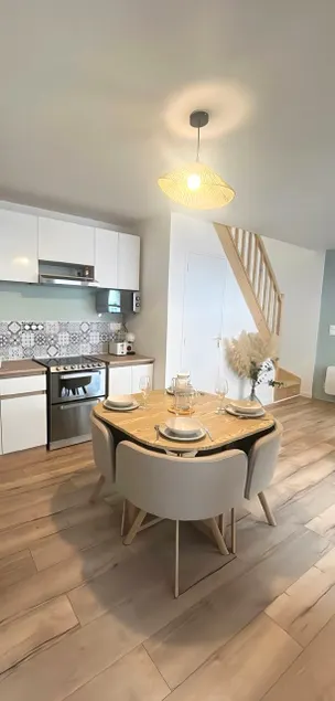 Cozy duplex for 4–6 people near Rennes • Quiet • Parking - Image 1