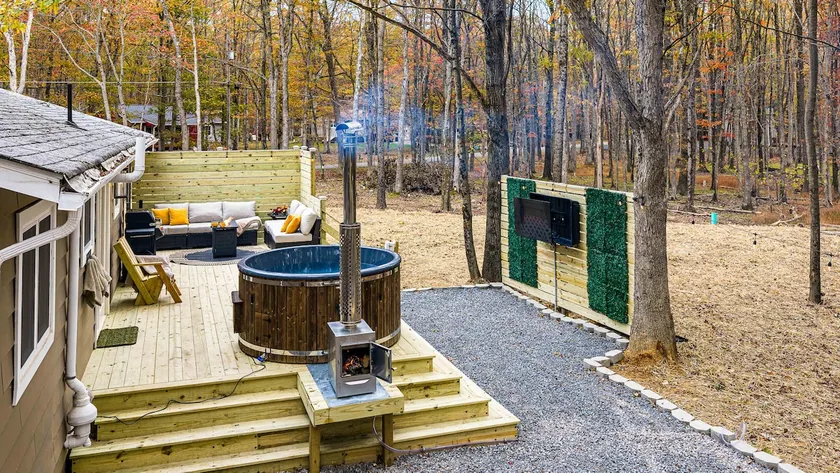 Woodland Cabin w/ Hot Tub, Game Room & Outdoor TV - Image 1