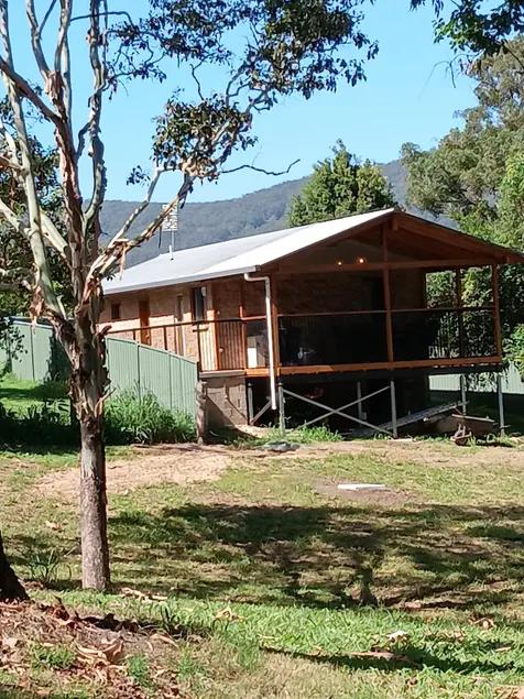 Two Tails Cottage - Image 1