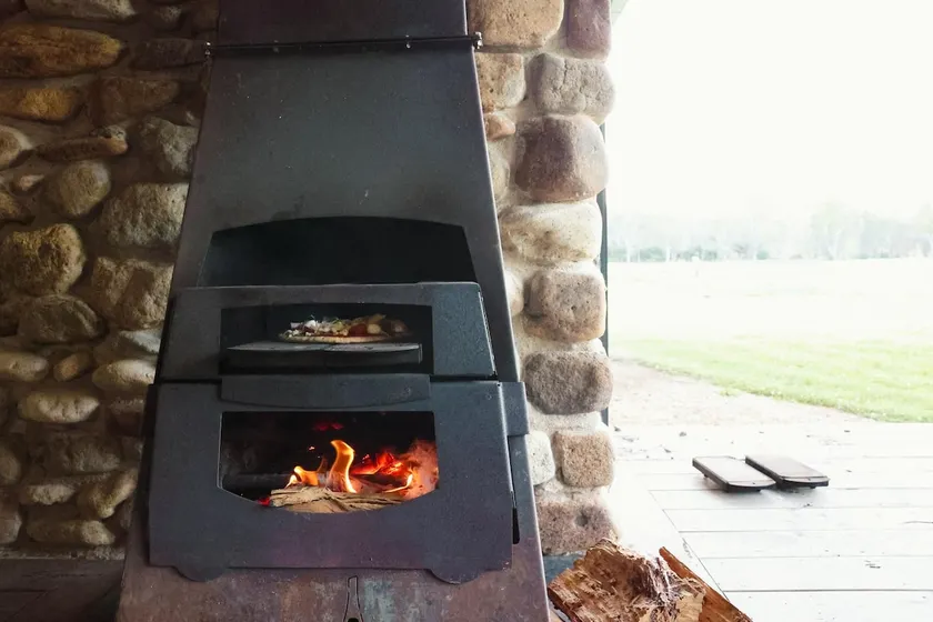 Red Gum Retreat - Explore the King Valley. - Image 1