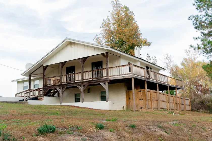 Raywood Manor - Spacious - High Speed Internet - Image 1
