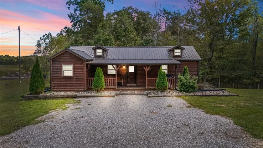 Cabin | Mammoth Cave | Blue Holler | Nolin Lake - Image 1