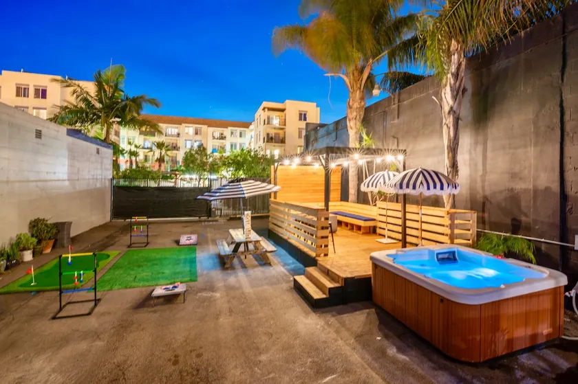 Petco Park Duplex Modern and Gated with Hot tub - Image 1