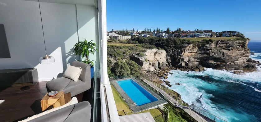 Diamond Bay Cliff Apartment & Coastal Walks - Image 1