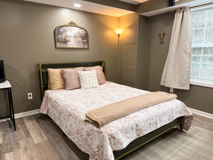 Vintage Cozy Private Suite~11 min. to LU - Image 1