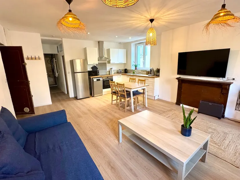 Saint-Germain T2 Residence Apartment - Image 1