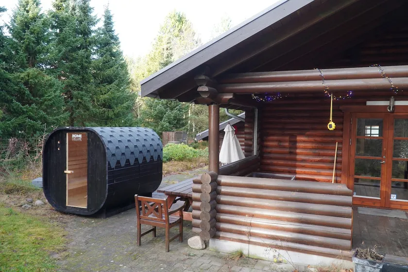 The Log Cabin - Image 1