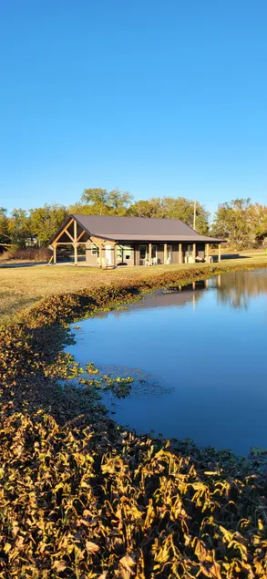 Herons Landing Peaceful Pond Retreat - Image 1