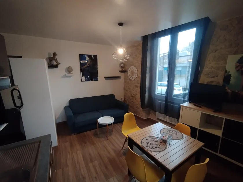 Studio in Basse-Ville with bedroom and sofa bed - Image 1