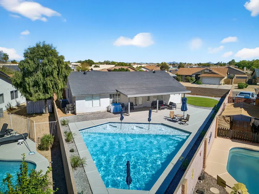 Visit our Diamond in the Desert! New Heated Pool! - Image 1