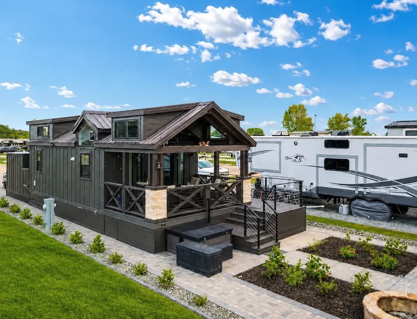 Enchanting Tiny Home Cabin on the Waterfront - Image 1