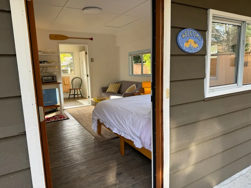 Private Guest House – Walk To Town! - Image 1