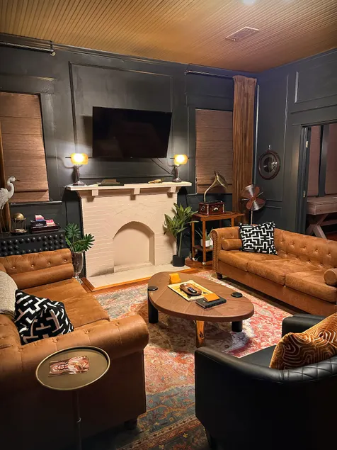 Luxury Speakeasy | 3 Suites | Historic District - Image 1