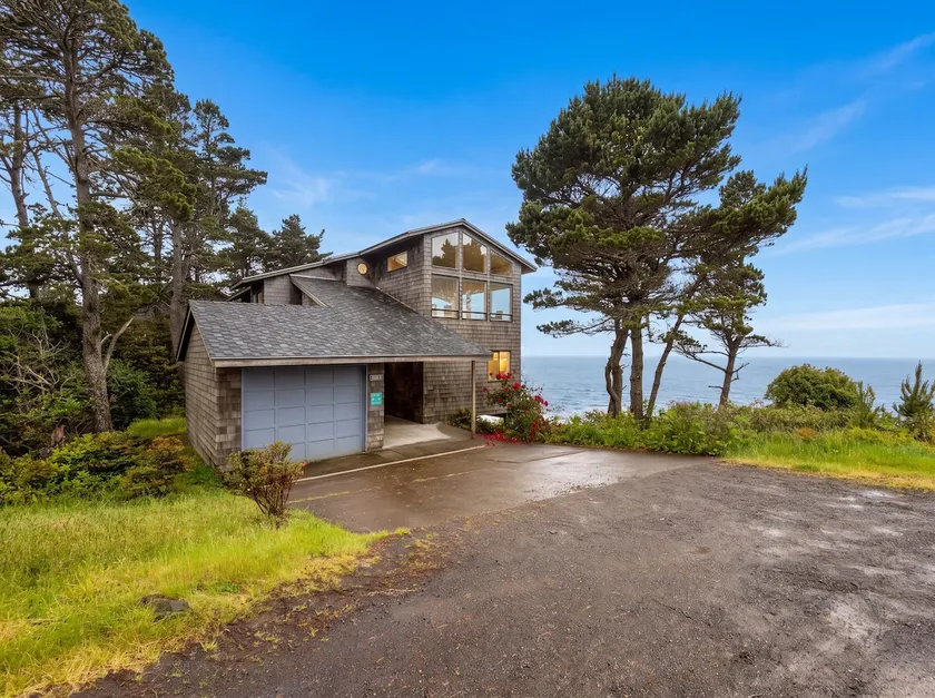 Regent Street Retreat *Ocean View*Pet Friendly - Image 1