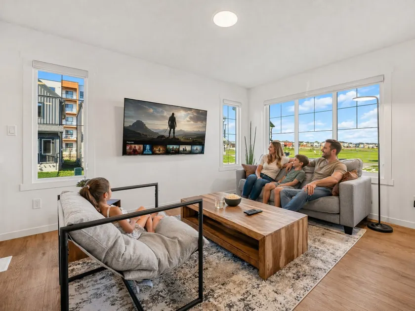 Luxury Family Retreat with Games, King Bed and Garage - Image 1