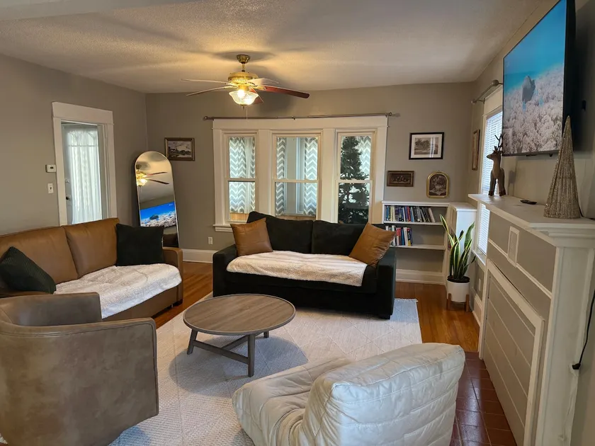 3 Bed 2 Bath house in West Springfield. - Image 1