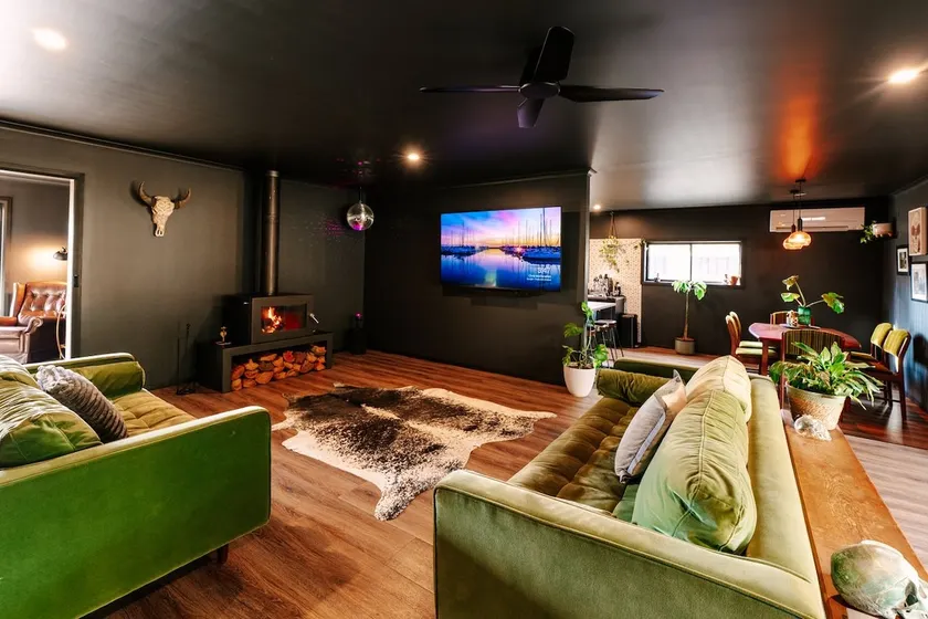 Black Diamond - Pet Friendly, Magnesium Spa - Image 1